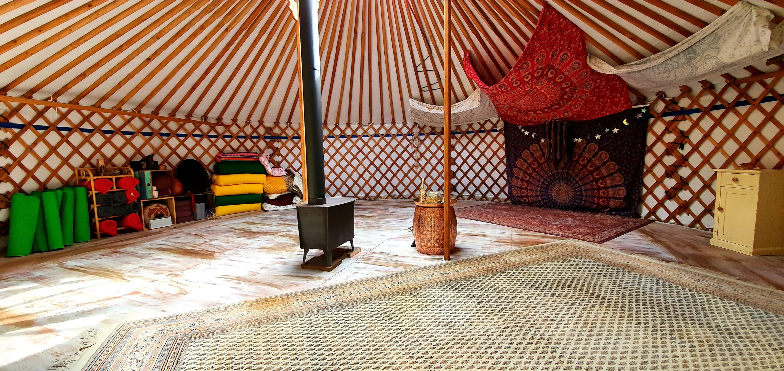 De Yurt - binnen